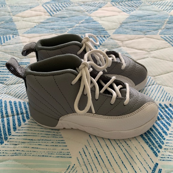 Retro Jordan 12 - Picture 3 of 9